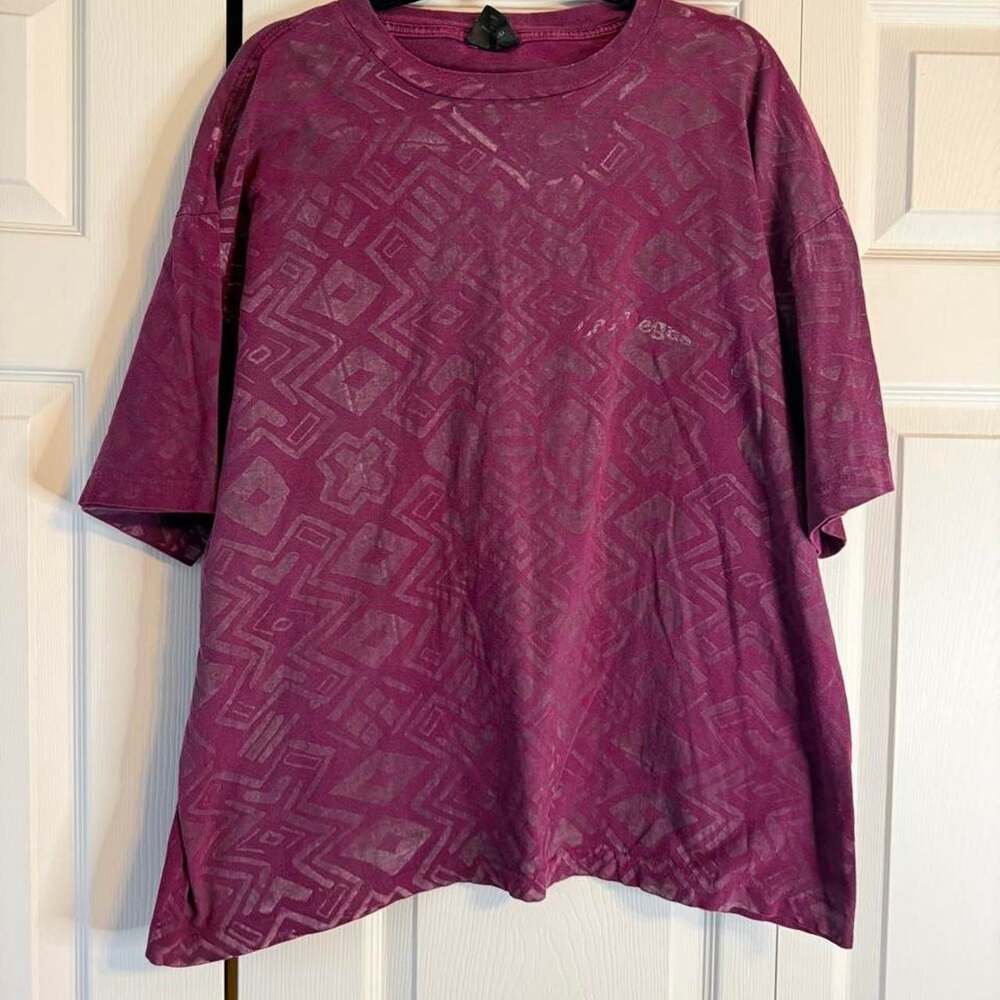 Vintage 90s Hi-Foller Las Vegas Geometric Pattern Purple T-Shirt